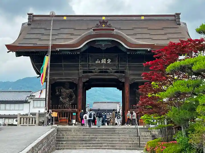 善光寺の山門・神門