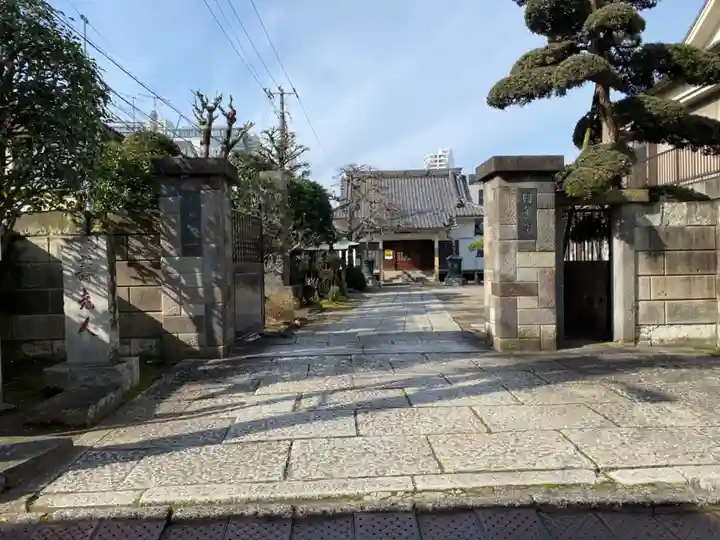 法善寺の山門・神門