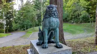 由仁神社の狛犬