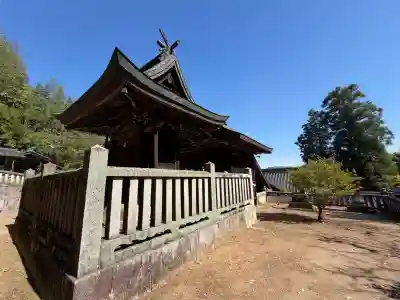 須佐能表神社の{uncategorized: "未分類", other: "その他", undefined: "問題あり", building: "その他建物", grave: "お墓", sacred_gate: "鳥居", guardian: "狛犬", statue: "像", buddha: "仏像", history: "歴史", nature: "自然", garden: "庭園", animal: "動物", pagoda: "塔", temizu: "手水舎", mountain_gate: "山門・神門", sanctuary: "本殿・本堂", subordinate: "末社・摂社", art: "芸術", scenery: "景色", jizo: "地蔵", ema: "絵馬", goshuin: "御朱印", omikuji: "おみくじ", items: "授与品その他", amulet: "お守り", goshuincho: "御朱印帳", eats: "食事", festival: "お祭り", votive_dance: "神楽", shichigosan: "七五三参", wedding: "結婚式", experience: "体験その他", initially: "初詣", around: "周辺", anti_infection: "感染症対策"}