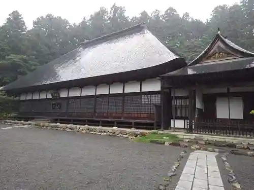 安楽寺の本殿・本堂