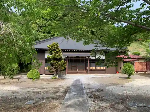 龍性院の本殿・本堂