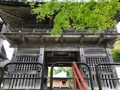 日石寺の山門・神門