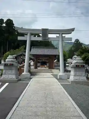 阿蘇白水龍神權現～白蛇神社～(熊本県)