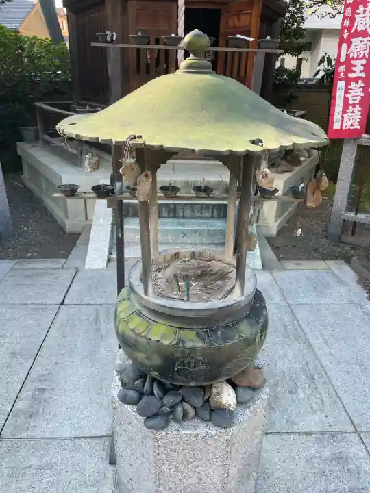 徳林寺の{uncategorized: "未分類", other: "その他", undefined: "問題あり", building: "その他建物", grave: "お墓", sacred_gate: "鳥居", guardian: "狛犬", statue: "像", buddha: "仏像", history: "歴史", nature: "自然", garden: "庭園", animal: "動物", pagoda: "塔", temizu: "手水舎", mountain_gate: "山門・神門", sanctuary: "本殿・本堂", subordinate: "末社・摂社", art: "芸術", scenery: "景色", jizo: "地蔵", ema: "絵馬", goshuin: "御朱印", omikuji: "おみくじ", items: "授与品その他", amulet: "お守り", goshuincho: "御朱印帳", eats: "食事", festival: "お祭り", votive_dance: "神楽", shichigosan: "七五三参", wedding: "結婚式", experience: "体験その他", initially: "初詣", around: "周辺", anti_infection: "感染症対策"}
