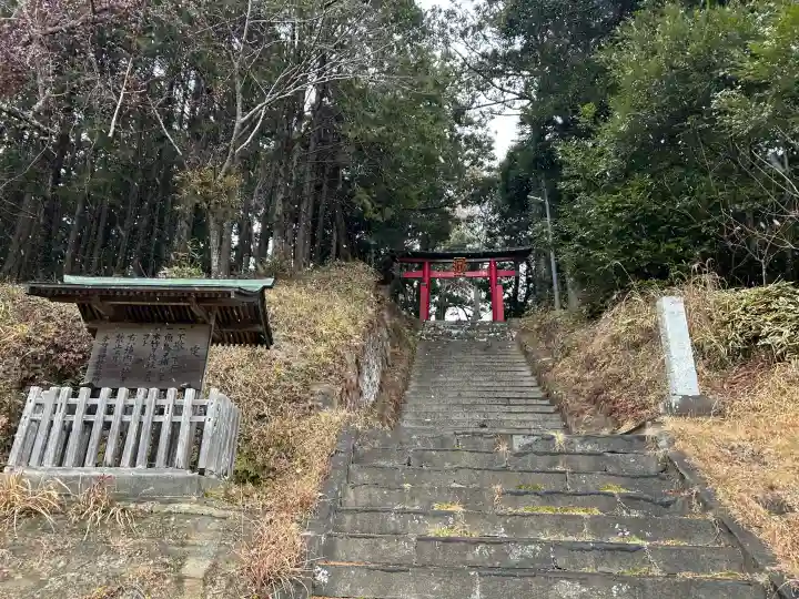 手力雄神社の{uncategorized: "未分類", other: "その他", undefined: "問題あり", building: "その他建物", grave: "お墓", sacred_gate: "鳥居", guardian: "狛犬", statue: "像", buddha: "仏像", history: "歴史", nature: "自然", garden: "庭園", animal: "動物", pagoda: "塔", temizu: "手水舎", mountain_gate: "山門・神門", sanctuary: "本殿・本堂", subordinate: "末社・摂社", art: "芸術", scenery: "景色", jizo: "地蔵", ema: "絵馬", goshuin: "御朱印", omikuji: "おみくじ", items: "授与品その他", amulet: "お守り", goshuincho: "御朱印帳", eats: "食事", festival: "お祭り", votive_dance: "神楽", shichigosan: "七五三参", wedding: "結婚式", experience: "体験その他", initially: "初詣", around: "周辺", anti_infection: "感染症対策"}