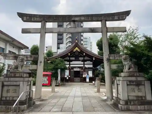 三輪神社の鳥居