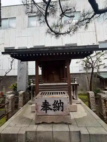寿老神社の{uncategorized: "未分類", other: "その他", undefined: "問題あり", building: "その他建物", grave: "お墓", sacred_gate: "鳥居", guardian: "狛犬", statue: "像", buddha: "仏像", history: "歴史", nature: "自然", garden: "庭園", animal: "動物", pagoda: "塔", temizu: "手水舎", mountain_gate: "山門・神門", sanctuary: "本殿・本堂", subordinate: "末社・摂社", art: "芸術", scenery: "景色", jizo: "地蔵", ema: "絵馬", goshuin: "御朱印", omikuji: "おみくじ", items: "授与品その他", amulet: "お守り", goshuincho: "御朱印帳", eats: "食事", festival: "お祭り", votive_dance: "神楽", shichigosan: "七五三参", wedding: "結婚式", experience: "体験その他", initially: "初詣", around: "周辺", anti_infection: "感染症対策"}