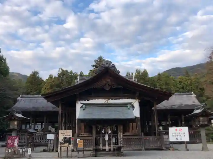 土佐神社の本殿・本堂