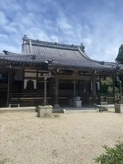 青蓮寺の本殿