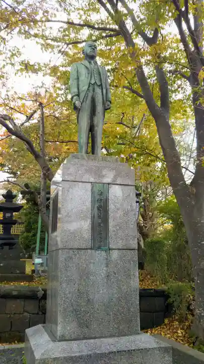 室蘭八幡宮の像