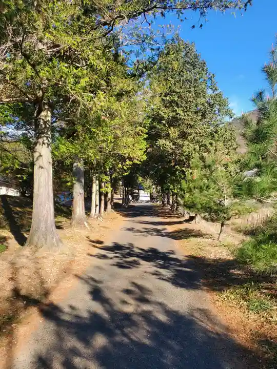 鶏足寺のその他建物