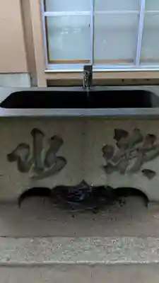 八所神社の手水舎