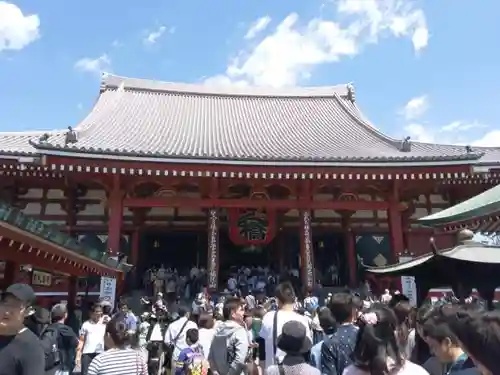 浅草寺の本殿