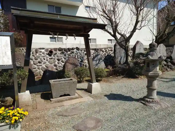 龍泉寺観音堂(神奈川県)