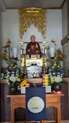 教信寺の本殿・本堂