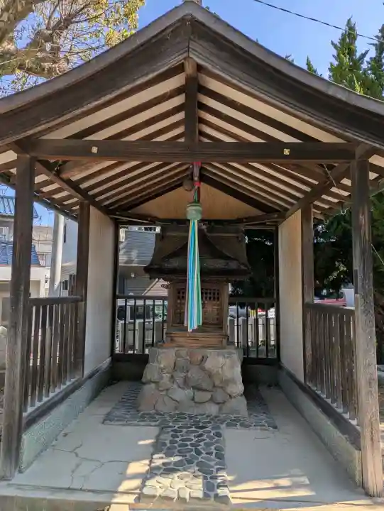 八幡神社の{uncategorized: "未分類", other: "その他", undefined: "問題あり", building: "その他建物", grave: "お墓", sacred_gate: "鳥居", guardian: "狛犬", statue: "像", buddha: "仏像", history: "歴史", nature: "自然", garden: "庭園", animal: "動物", pagoda: "塔", temizu: "手水舎", mountain_gate: "山門・神門", sanctuary: "本殿・本堂", subordinate: "末社・摂社", art: "芸術", scenery: "景色", jizo: "地蔵", ema: "絵馬", goshuin: "御朱印", omikuji: "おみくじ", items: "授与品その他", amulet: "お守り", goshuincho: "御朱印帳", eats: "食事", festival: "お祭り", votive_dance: "神楽", shichigosan: "七五三参", wedding: "結婚式", experience: "体験その他", initially: "初詣", around: "周辺", anti_infection: "感染症対策"}