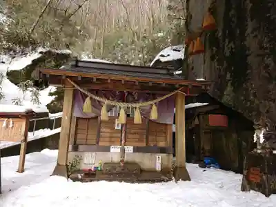 石割神社の本殿・本堂