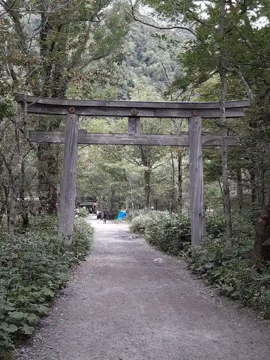 穂高神社奥宮の鳥居