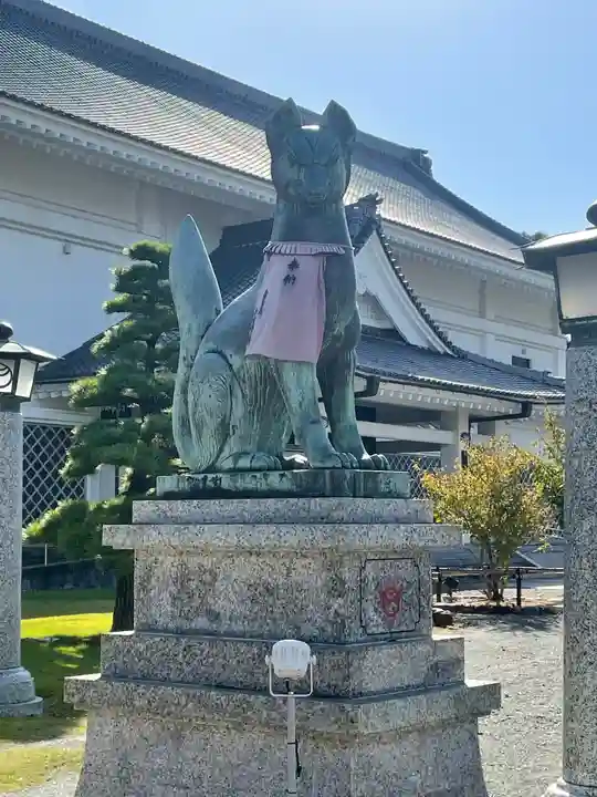 豊川閣 妙厳寺の狛犬