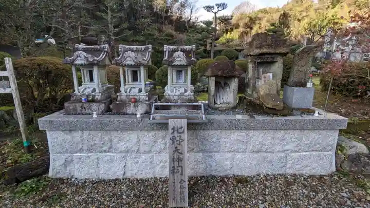 陽徳寺の末社・摂社