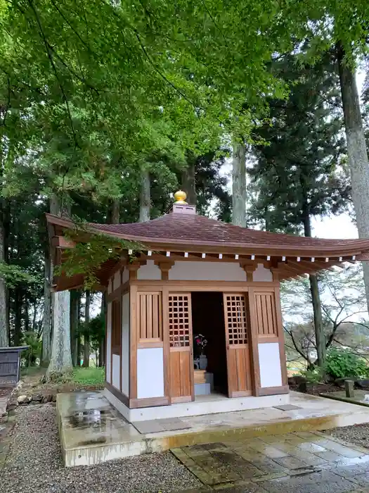 赤門の寺　法蔵寺の建物その他