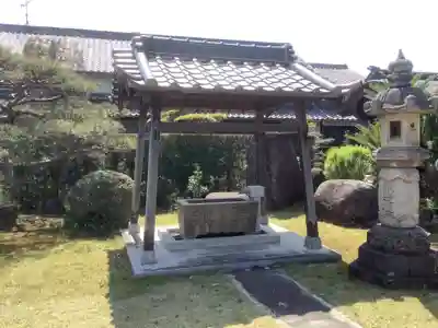 願成寺の手水舎