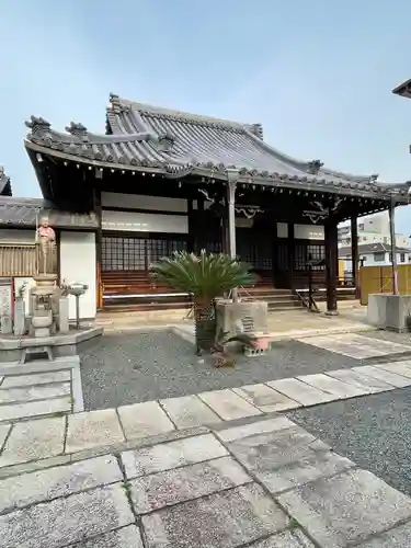 白雲寺の本殿・本堂