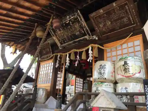 瓢箪山稲荷神社の本殿・本堂