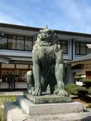 愛知縣護國神社の狛犬