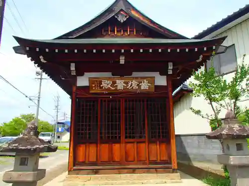 歯瘡医殿の本殿・本堂