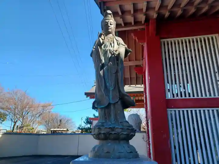 雲竜寺の{uncategorized: "未分類", other: "その他", undefined: "問題あり", building: "その他建物", grave: "お墓", sacred_gate: "鳥居", guardian: "狛犬", statue: "像", buddha: "仏像", history: "歴史", nature: "自然", garden: "庭園", animal: "動物", pagoda: "塔", temizu: "手水舎", mountain_gate: "山門・神門", sanctuary: "本殿・本堂", subordinate: "末社・摂社", art: "芸術", scenery: "景色", jizo: "地蔵", ema: "絵馬", goshuin: "御朱印", omikuji: "おみくじ", items: "授与品その他", amulet: "お守り", goshuincho: "御朱印帳", eats: "食事", festival: "お祭り", votive_dance: "神楽", shichigosan: "七五三参", wedding: "結婚式", experience: "体験その他", initially: "初詣", around: "周辺", anti_infection: "感染症対策"}