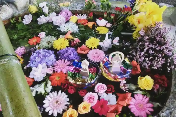 立志神社の手水舎