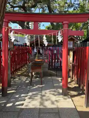 白山神社の{uncategorized: "未分類", other: "その他", undefined: "問題あり", building: "その他建物", grave: "お墓", sacred_gate: "鳥居", guardian: "狛犬", statue: "像", buddha: "仏像", history: "歴史", nature: "自然", garden: "庭園", animal: "動物", pagoda: "塔", temizu: "手水舎", mountain_gate: "山門・神門", sanctuary: "本殿・本堂", subordinate: "末社・摂社", art: "芸術", scenery: "景色", jizo: "地蔵", ema: "絵馬", goshuin: "御朱印", omikuji: "おみくじ", items: "授与品その他", amulet: "お守り", goshuincho: "御朱印帳", eats: "食事", festival: "お祭り", votive_dance: "神楽", shichigosan: "七五三参", wedding: "結婚式", experience: "体験その他", initially: "初詣", around: "周辺", anti_infection: "感染症対策"}