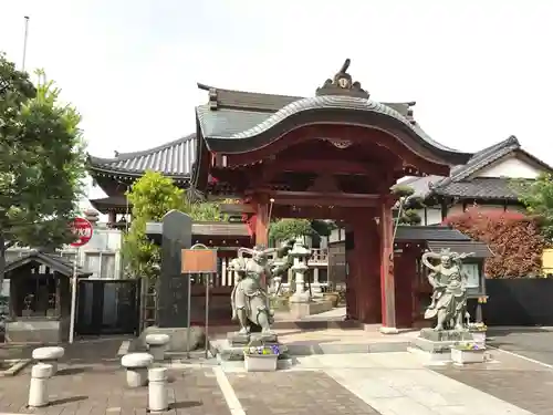 西門寺の山門