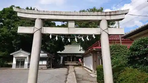 梅宮神社の鳥居