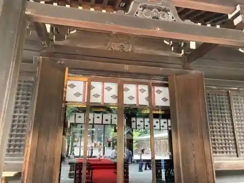 川越氷川神社の{uncategorized: "未分類", other: "その他", undefined: "問題あり", building: "その他建物", grave: "お墓", sacred_gate: "鳥居", guardian: "狛犬", statue: "像", buddha: "仏像", history: "歴史", nature: "自然", garden: "庭園", animal: "動物", pagoda: "塔", temizu: "手水舎", mountain_gate: "山門・神門", sanctuary: "本殿・本堂", subordinate: "末社・摂社", art: "芸術", scenery: "景色", jizo: "地蔵", ema: "絵馬", goshuin: "御朱印", omikuji: "おみくじ", items: "授与品その他", amulet: "お守り", goshuincho: "御朱印帳", eats: "食事", festival: "お祭り", votive_dance: "神楽", shichigosan: "七五三参", wedding: "結婚式", experience: "体験その他", initially: "初詣", around: "周辺", anti_infection: "感染症対策"}