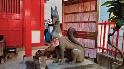 装束稲荷神社(王子稲荷神社境外摂社)の狛犬