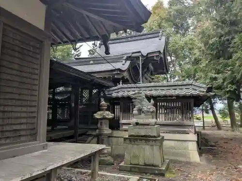 湯次神社の{uncategorized: "未分類", other: "その他", undefined: "問題あり", building: "その他建物", grave: "お墓", sacred_gate: "鳥居", guardian: "狛犬", statue: "像", buddha: "仏像", history: "歴史", nature: "自然", garden: "庭園", animal: "動物", pagoda: "塔", temizu: "手水舎", mountain_gate: "山門・神門", sanctuary: "本殿・本堂", subordinate: "末社・摂社", art: "芸術", scenery: "景色", jizo: "地蔵", ema: "絵馬", goshuin: "御朱印", omikuji: "おみくじ", items: "授与品その他", amulet: "お守り", goshuincho: "御朱印帳", eats: "食事", festival: "お祭り", votive_dance: "神楽", shichigosan: "七五三参", wedding: "結婚式", experience: "体験その他", initially: "初詣", around: "周辺", anti_infection: "感染症対策"}