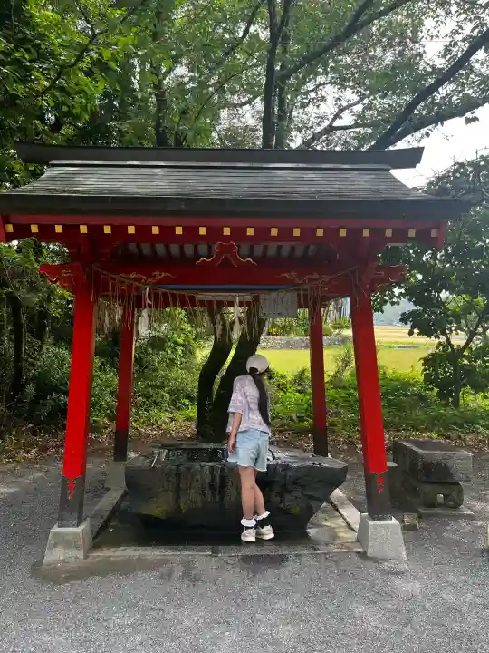 大己貴神社の{uncategorized: "未分類", other: "その他", undefined: "問題あり", building: "その他建物", grave: "お墓", sacred_gate: "鳥居", guardian: "狛犬", statue: "像", buddha: "仏像", history: "歴史", nature: "自然", garden: "庭園", animal: "動物", pagoda: "塔", temizu: "手水舎", mountain_gate: "山門・神門", sanctuary: "本殿・本堂", subordinate: "末社・摂社", art: "芸術", scenery: "景色", jizo: "地蔵", ema: "絵馬", goshuin: "御朱印", omikuji: "おみくじ", items: "授与品その他", amulet: "お守り", goshuincho: "御朱印帳", eats: "食事", festival: "お祭り", votive_dance: "神楽", shichigosan: "七五三参", wedding: "結婚式", experience: "体験その他", initially: "初詣", around: "周辺", anti_infection: "感染症対策"}