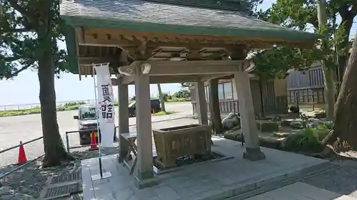 森戸大明神（森戸神社）の手水舎