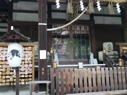 岡崎神社の本殿・本堂