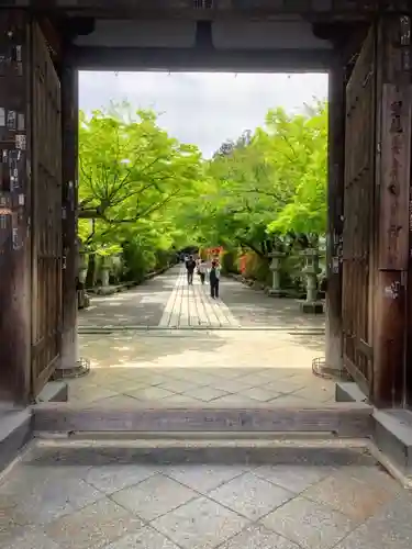 石山寺の山門