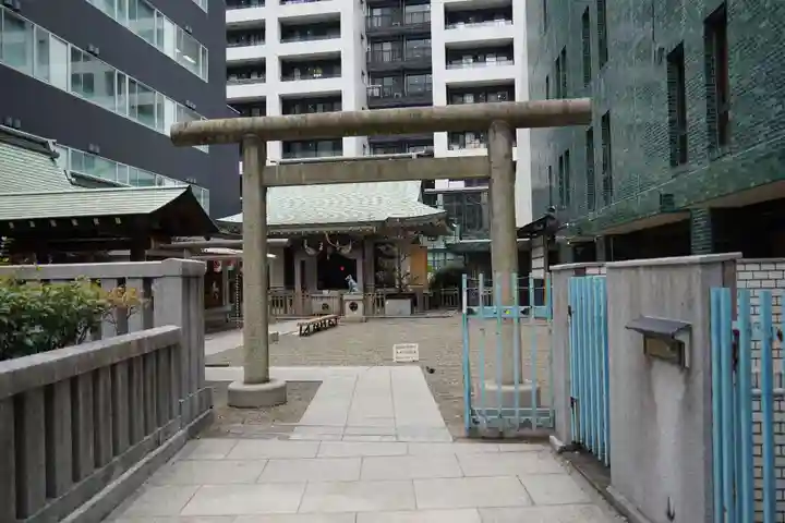 宮益御嶽神社の鳥居