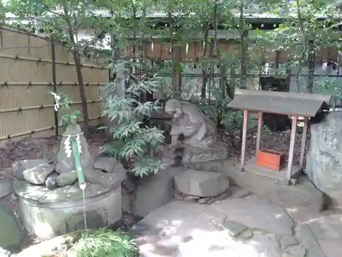 駒木諏訪神社の庭園