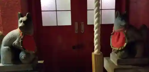 豊岩稲荷神社の狛犬