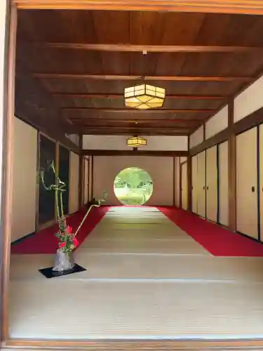 明月院の{uncategorized: "未分類", other: "その他", undefined: "問題あり", building: "その他建物", grave: "お墓", sacred_gate: "鳥居", guardian: "狛犬", statue: "像", buddha: "仏像", history: "歴史", nature: "自然", garden: "庭園", animal: "動物", pagoda: "塔", temizu: "手水舎", mountain_gate: "山門・神門", sanctuary: "本殿・本堂", subordinate: "末社・摂社", art: "芸術", scenery: "景色", jizo: "地蔵", ema: "絵馬", goshuin: "御朱印", omikuji: "おみくじ", items: "授与品その他", amulet: "お守り", goshuincho: "御朱印帳", eats: "食事", festival: "お祭り", votive_dance: "神楽", shichigosan: "七五三参", wedding: "結婚式", experience: "体験その他", initially: "初詣", around: "周辺", anti_infection: "感染症対策"}