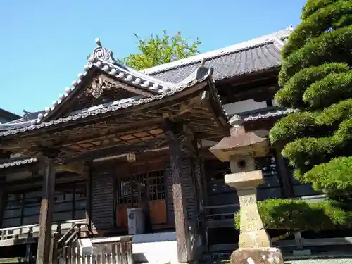 松音寺の本殿