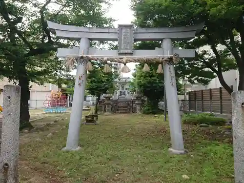 上之町神社（鳥居松町）の鳥居