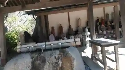 霊験寺の手水舎